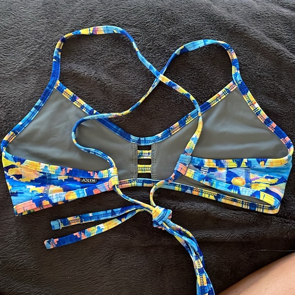 Jolyn Tomcat Top - Picture 3 of 4